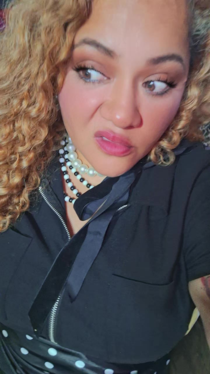 @🦁Aurora perez🌺