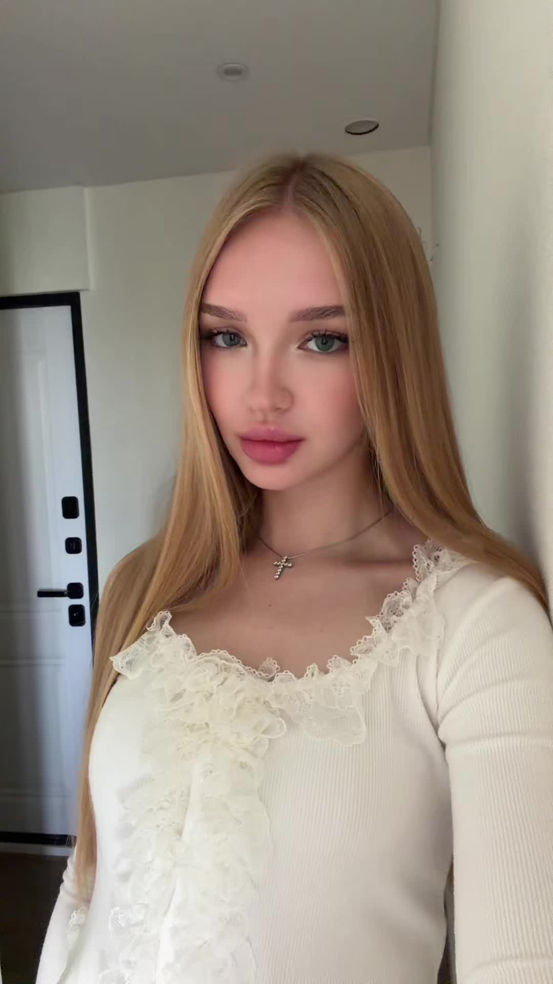 @анечка