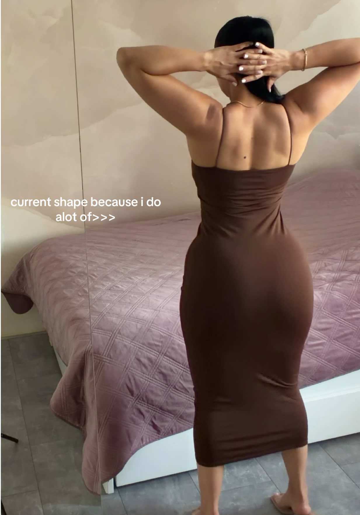 @EllxFit