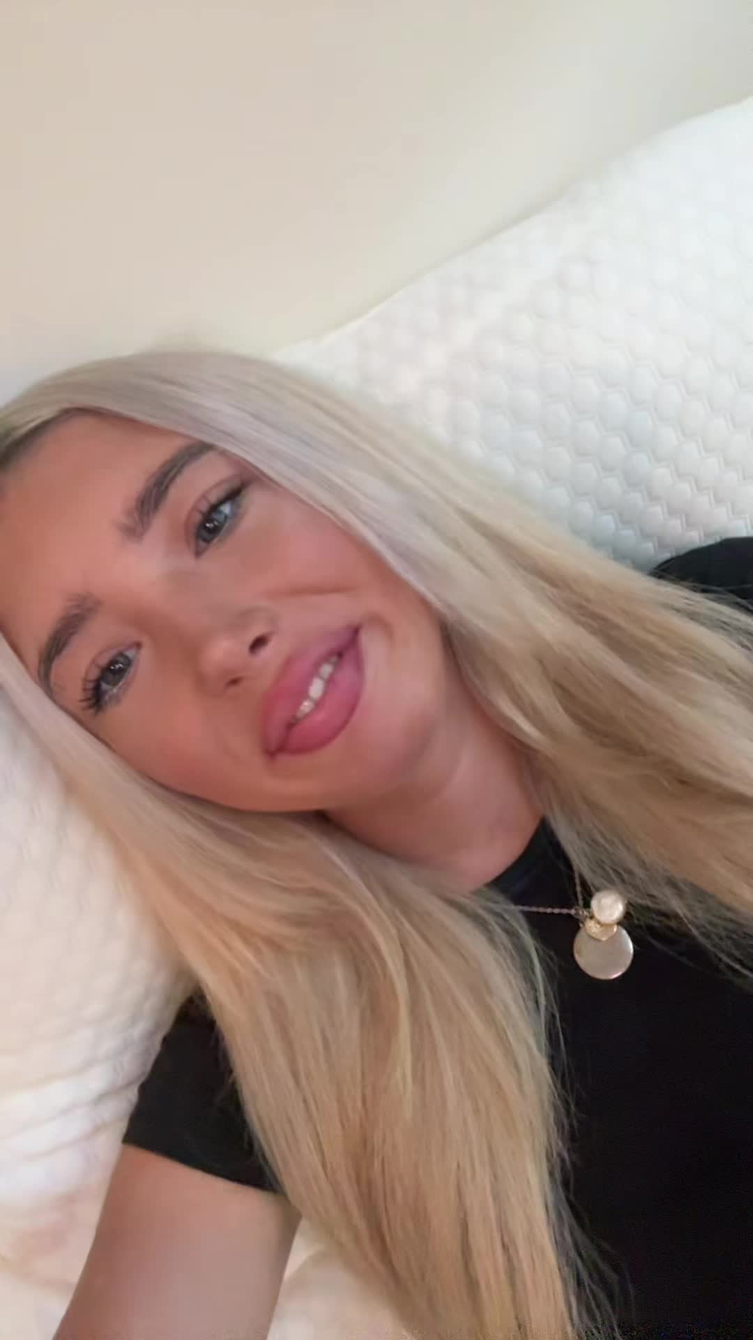 @zoejriserr