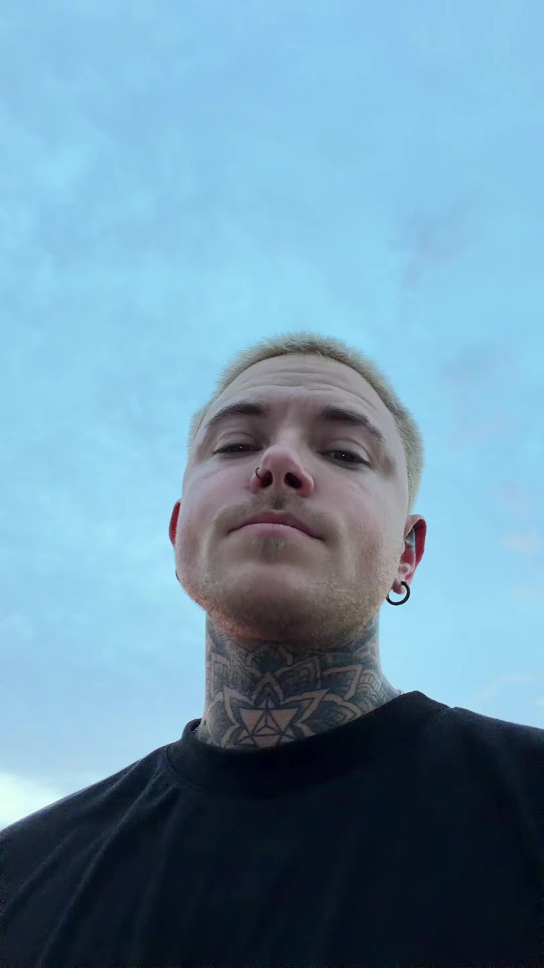 @L Y A M