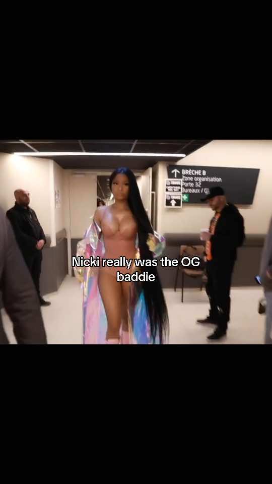 @BARBZ FENDI
