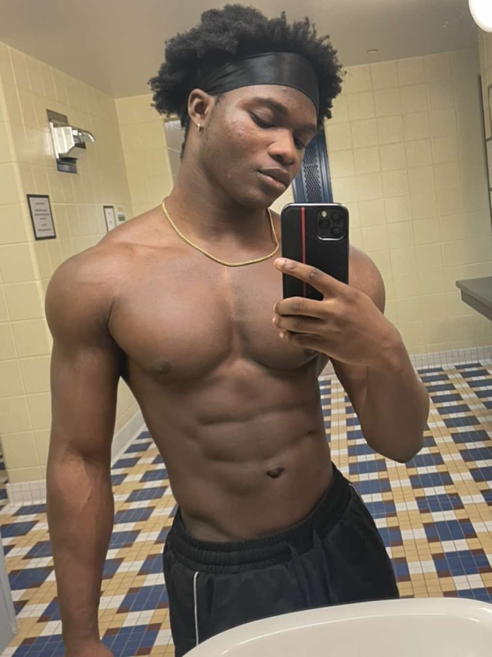 @victorsainte