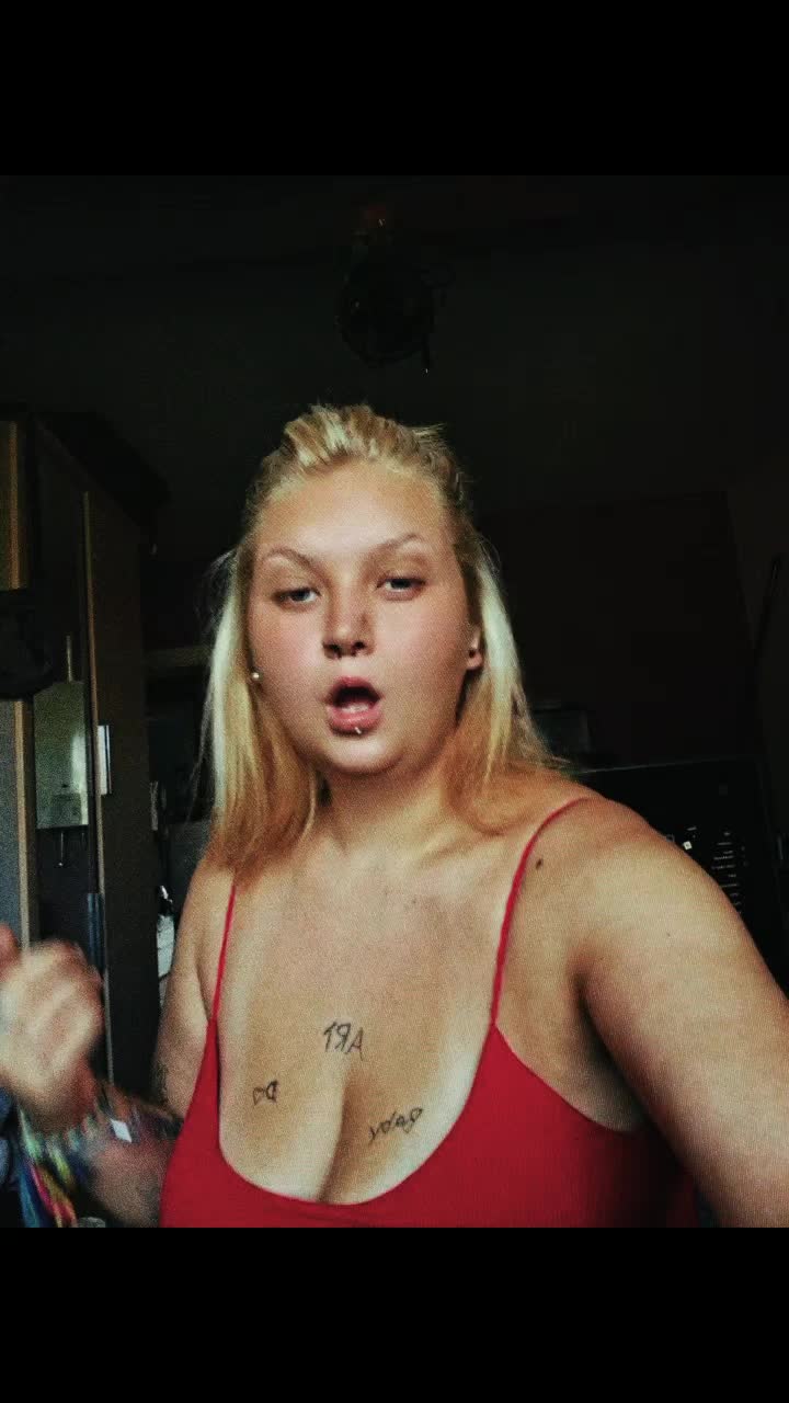 @𝓥𝓲𝓿𝓲𝓪𝓷𝓮🇩🇪🦘