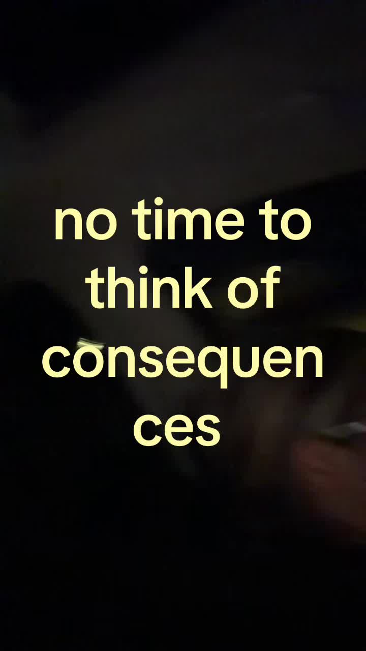 @⃟