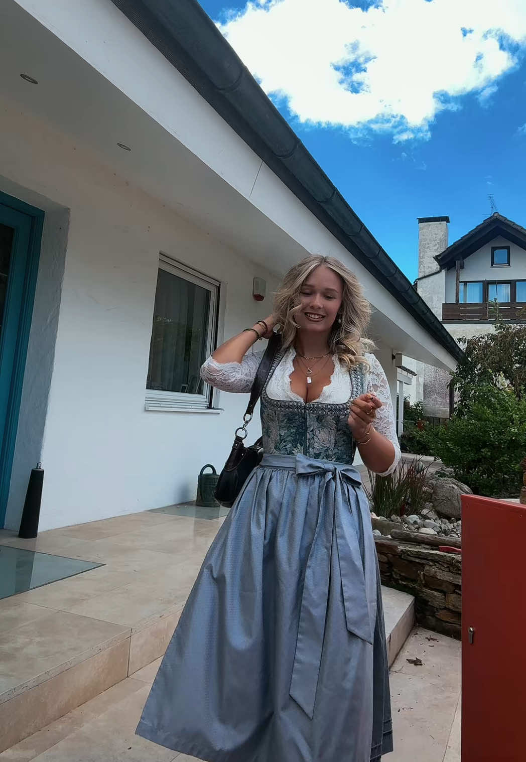 @unlustigepela