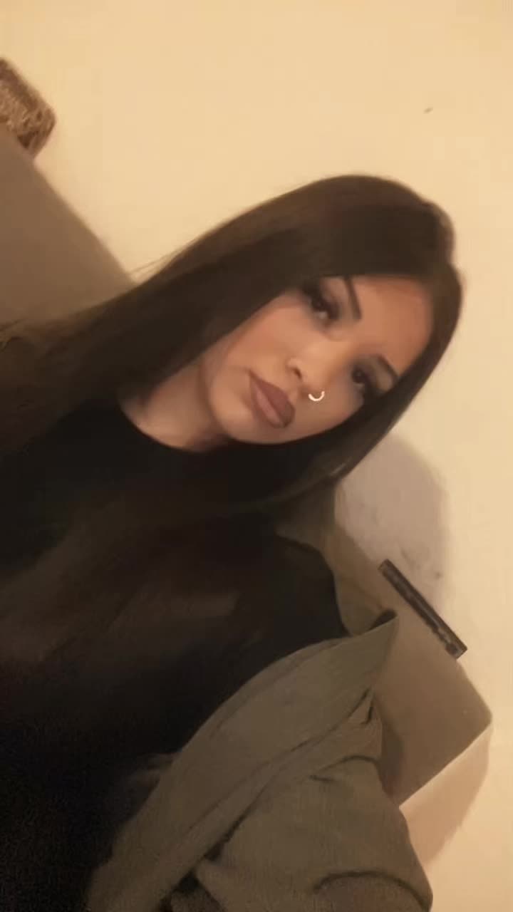 @𝐀𝐧𝐝𝐫𝐚 🩷