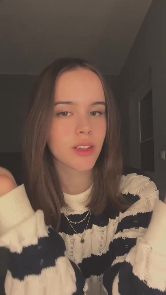 @Emma ᥫ᭡