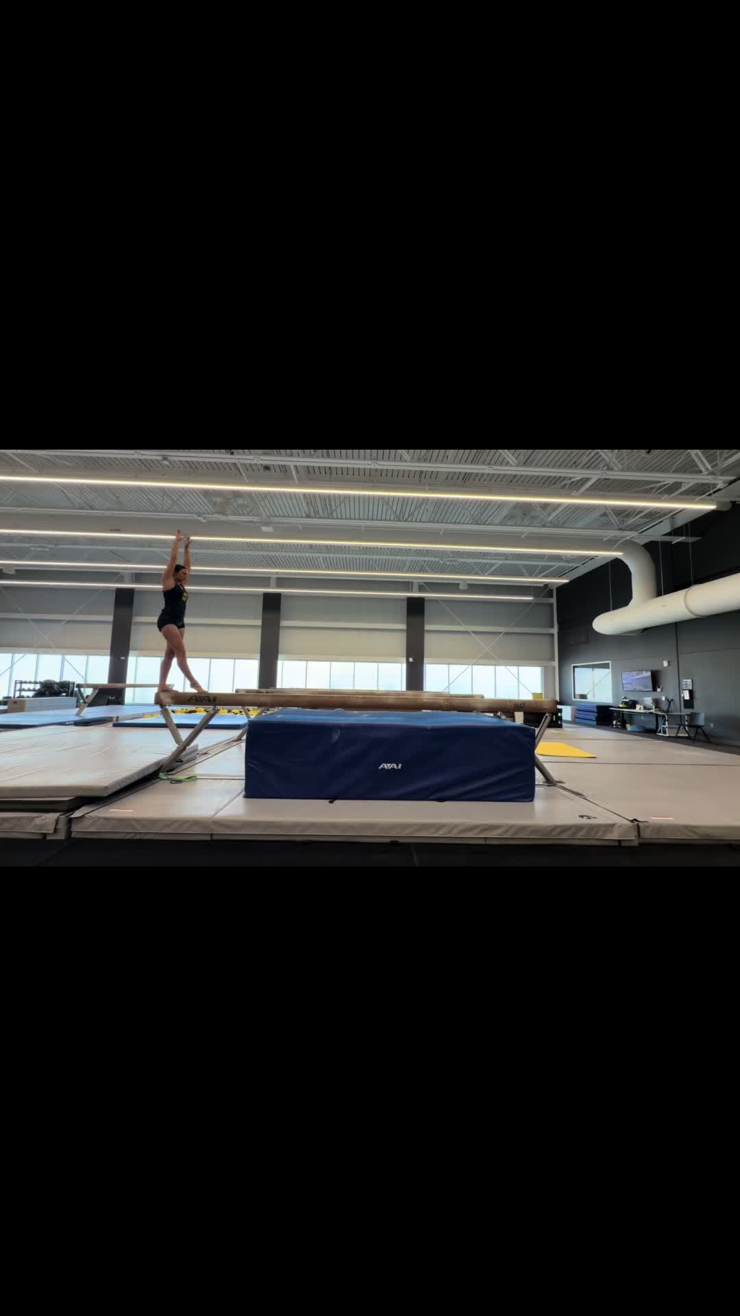 @stella🤸🏻&zwj;♀️