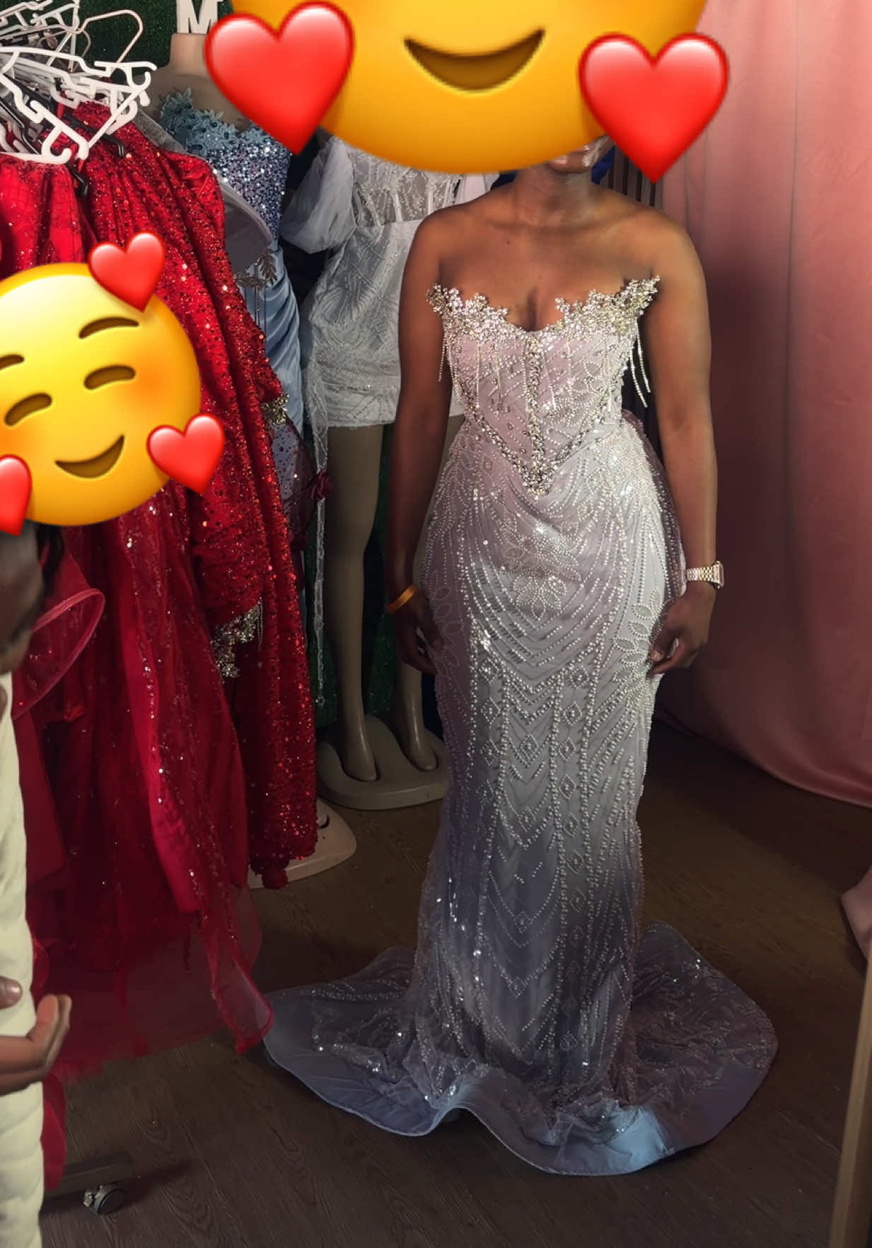 @dresswithme_sm