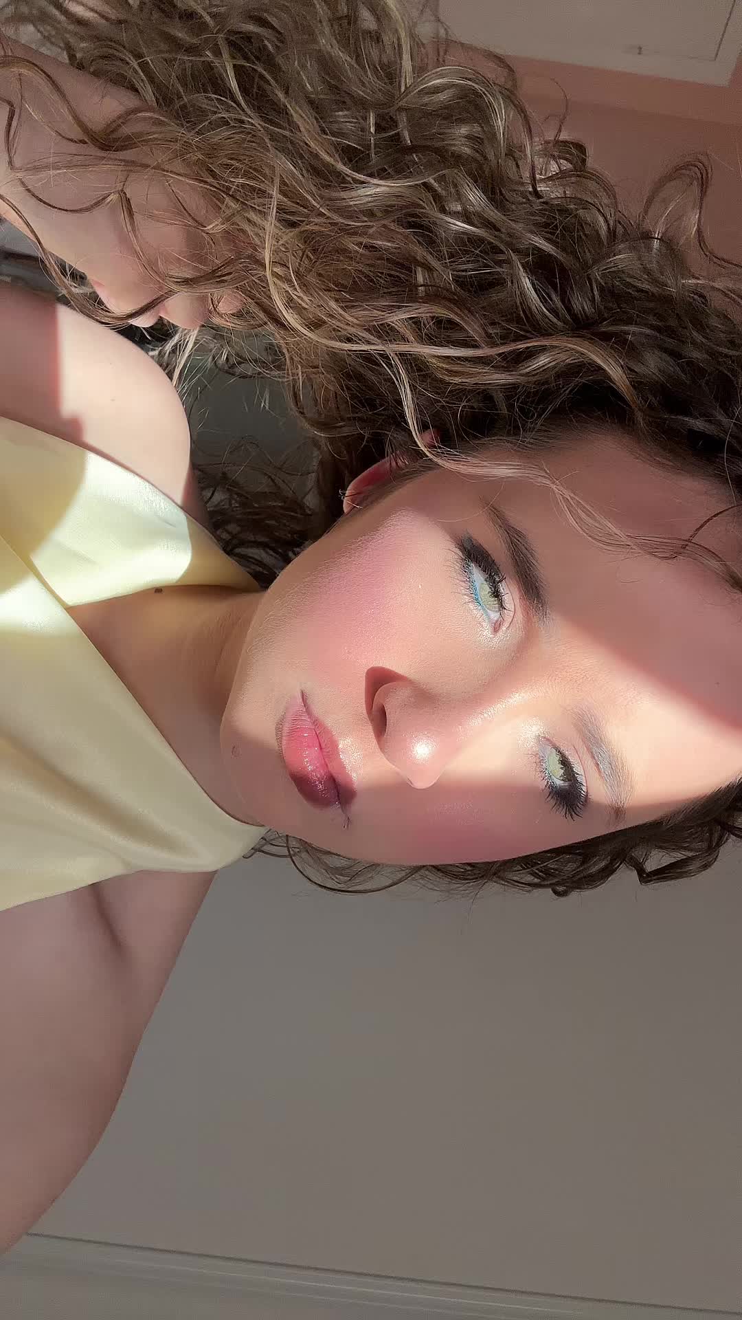 @𝓛𝓸𝓾-𝓐𝓷𝓷𝓮.