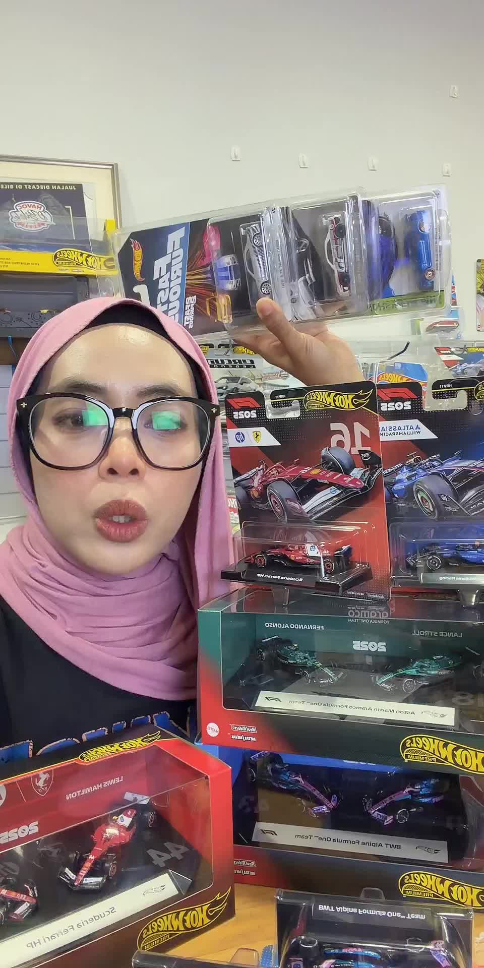 @Kedai Hobi Maju