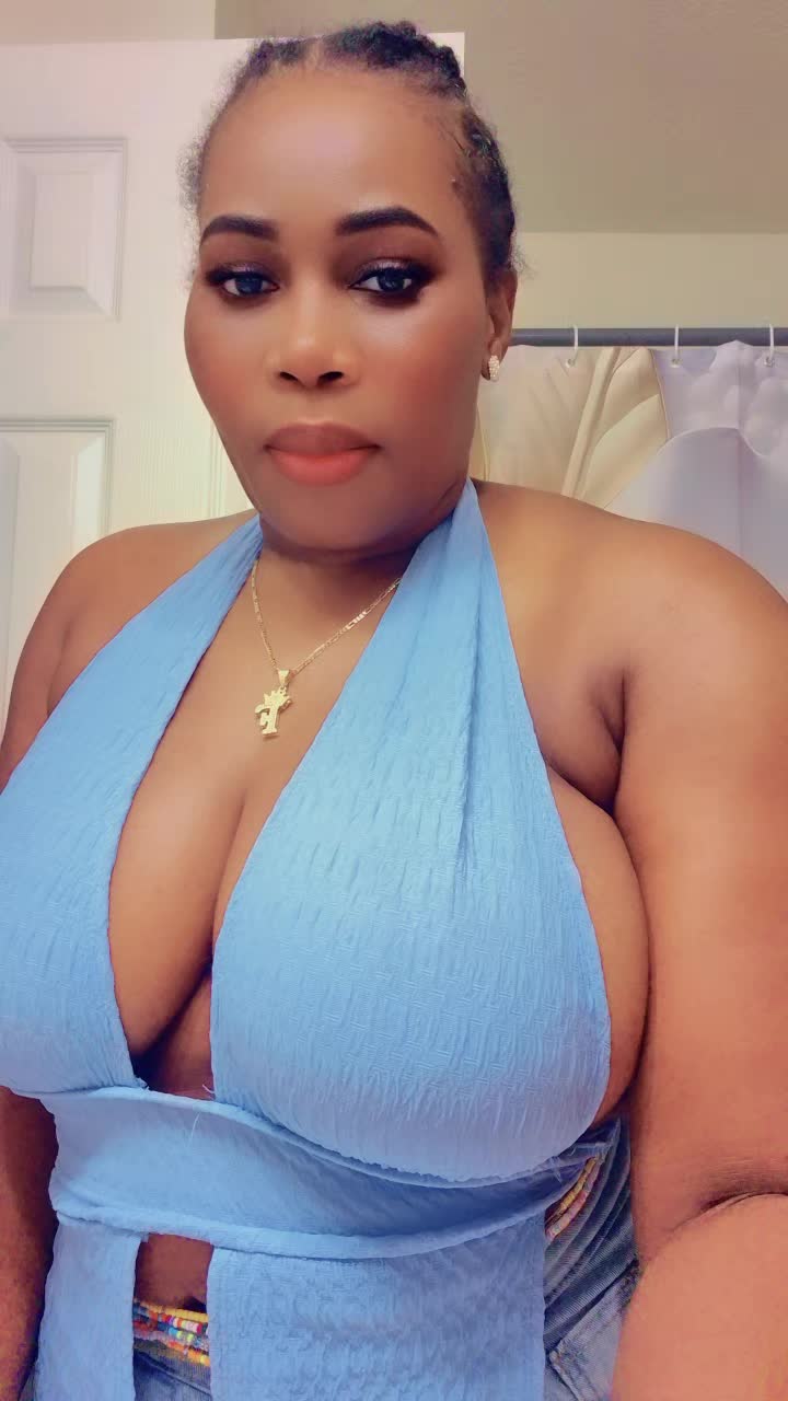 @mother of 8/ queen Nikki