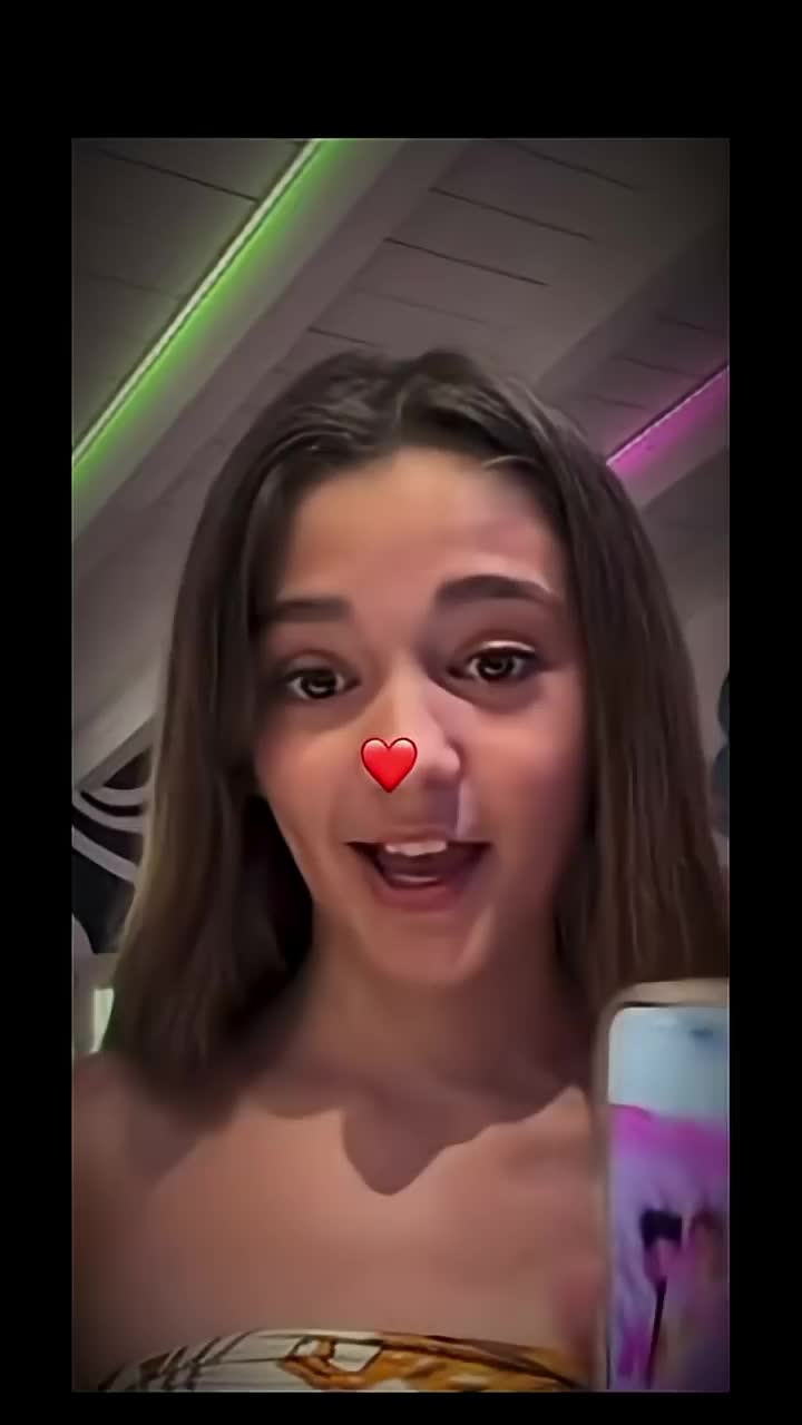 @𝓝oe (version'𝓒larissa)