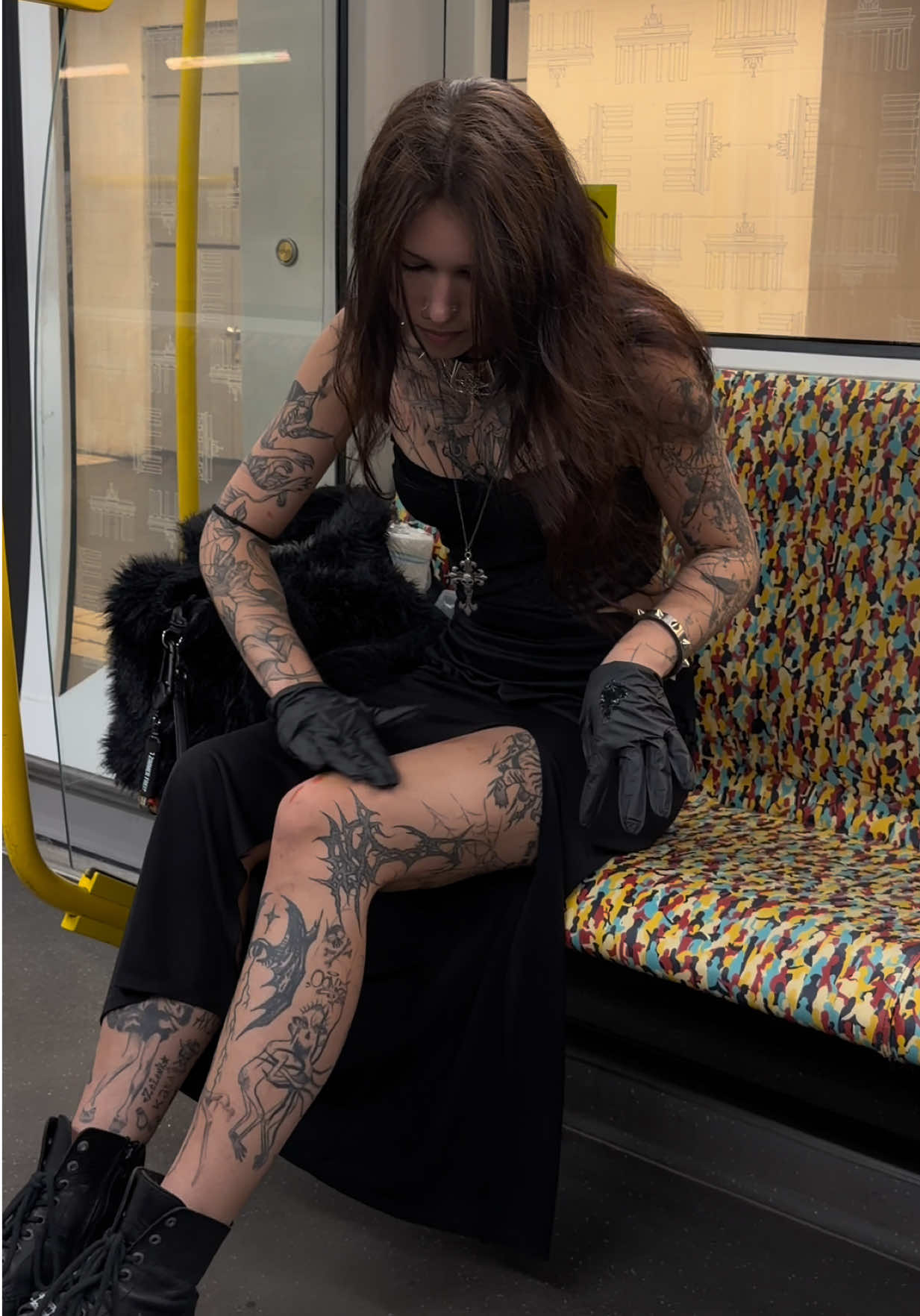 @Brennnessel Tattoo Berlin