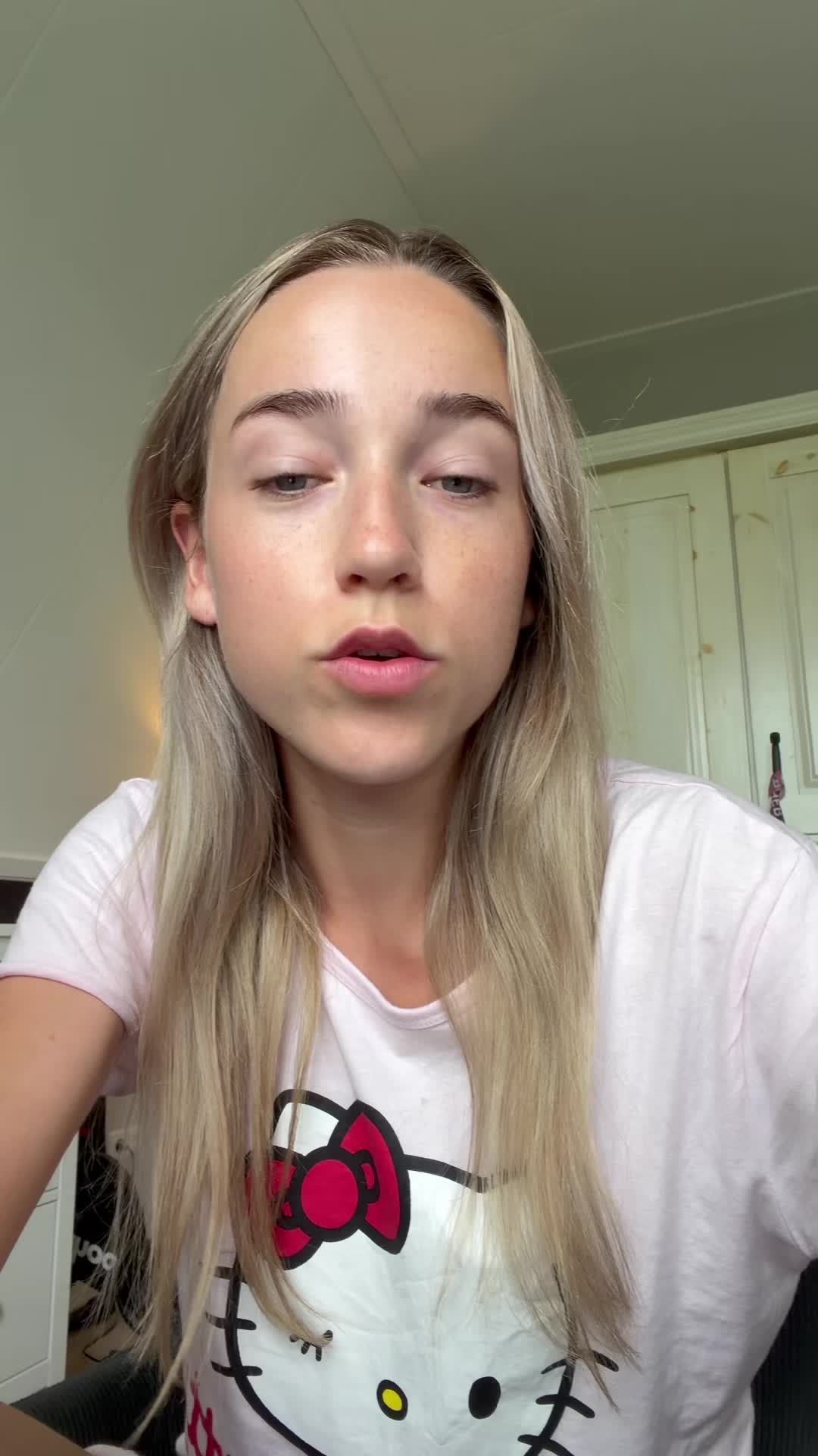 @𝒜𝓃𝑒𝓉𝓉𝑒