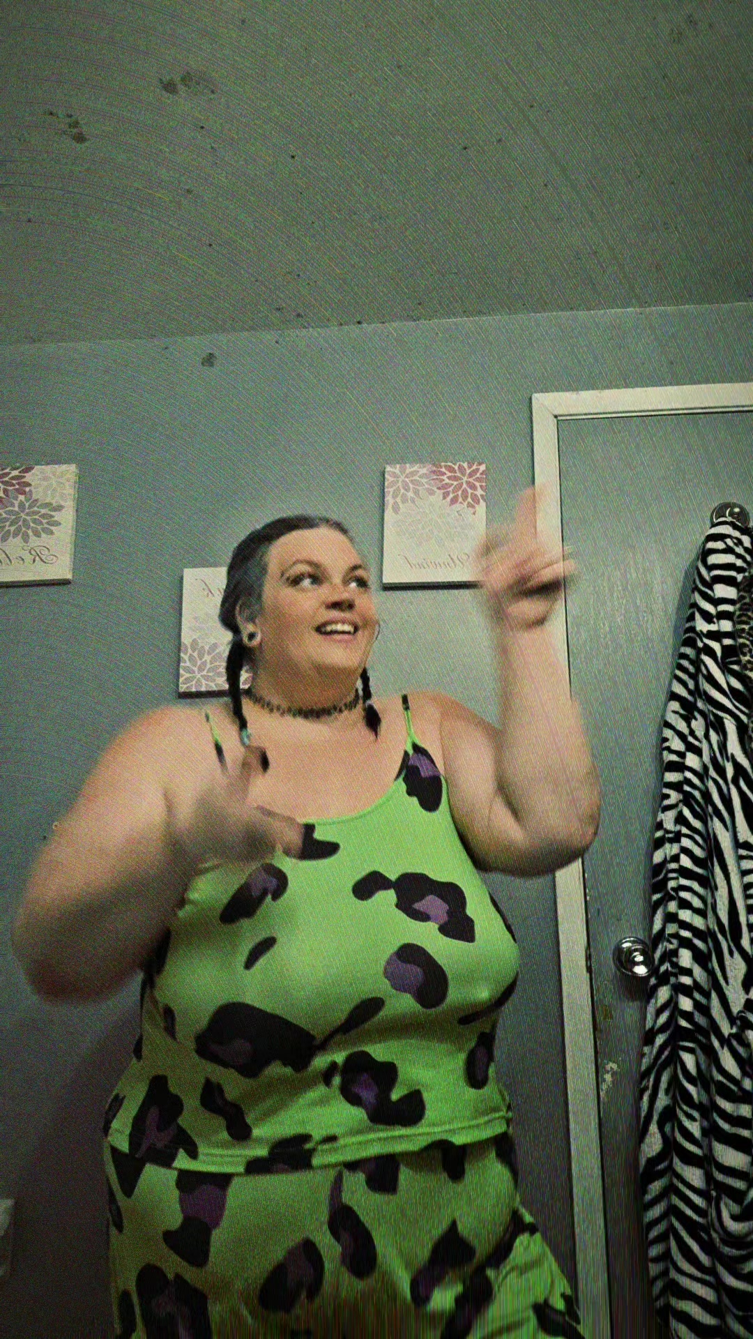 @curvyflawless