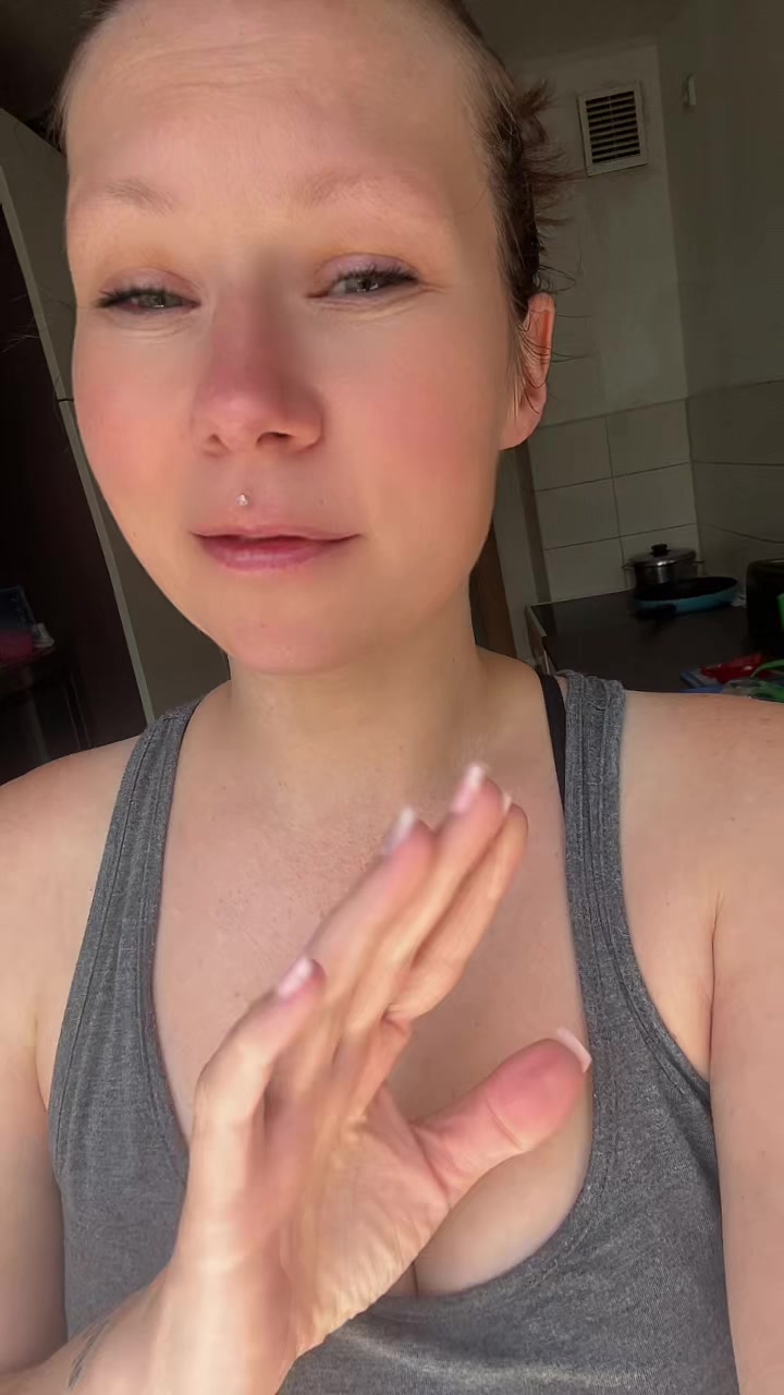 @H0n3y
