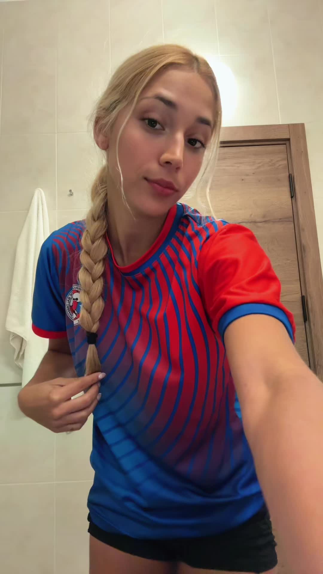 @Nayeli💎