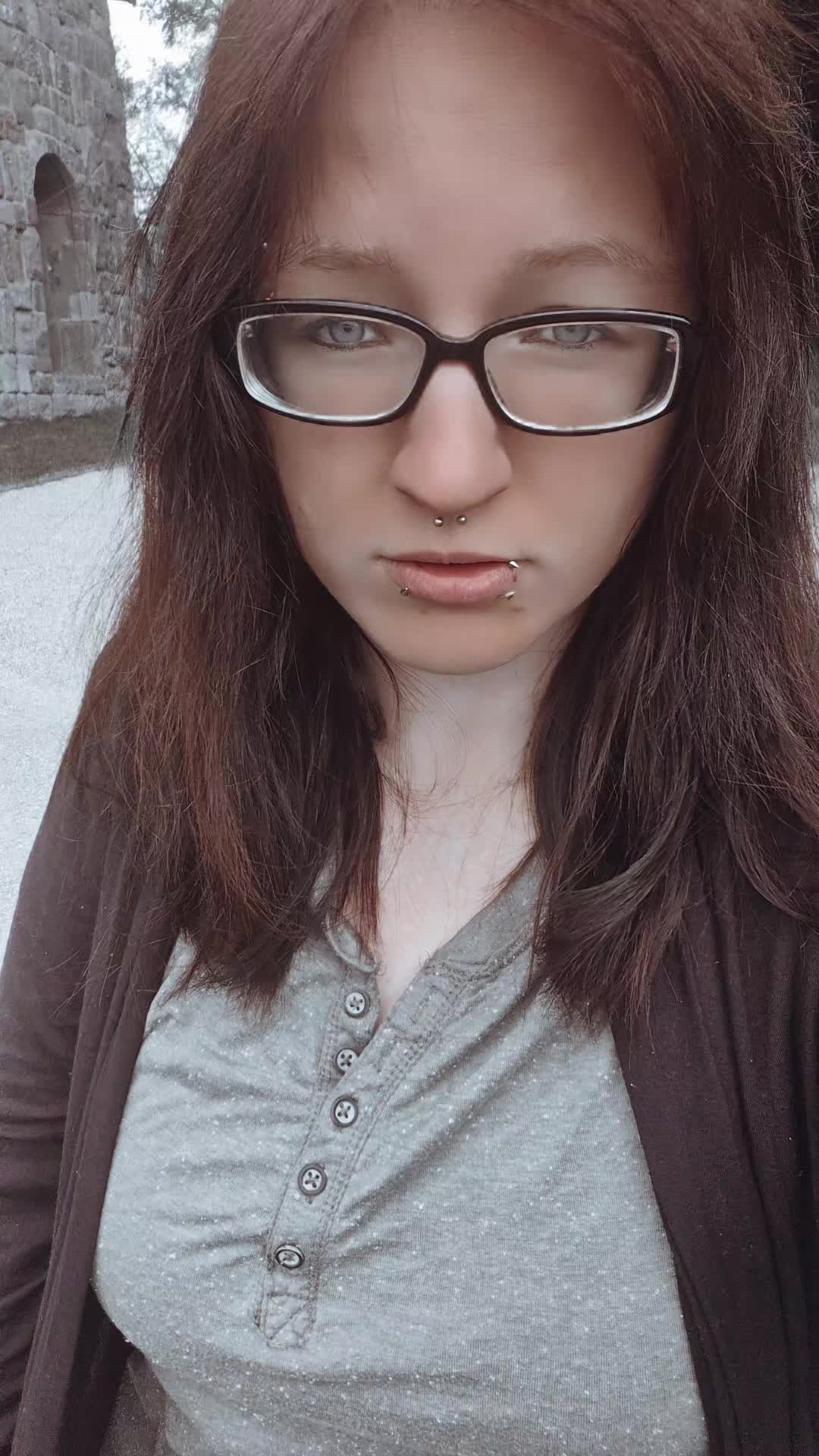 @Bella