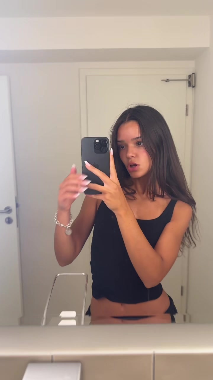 @modelazrajones