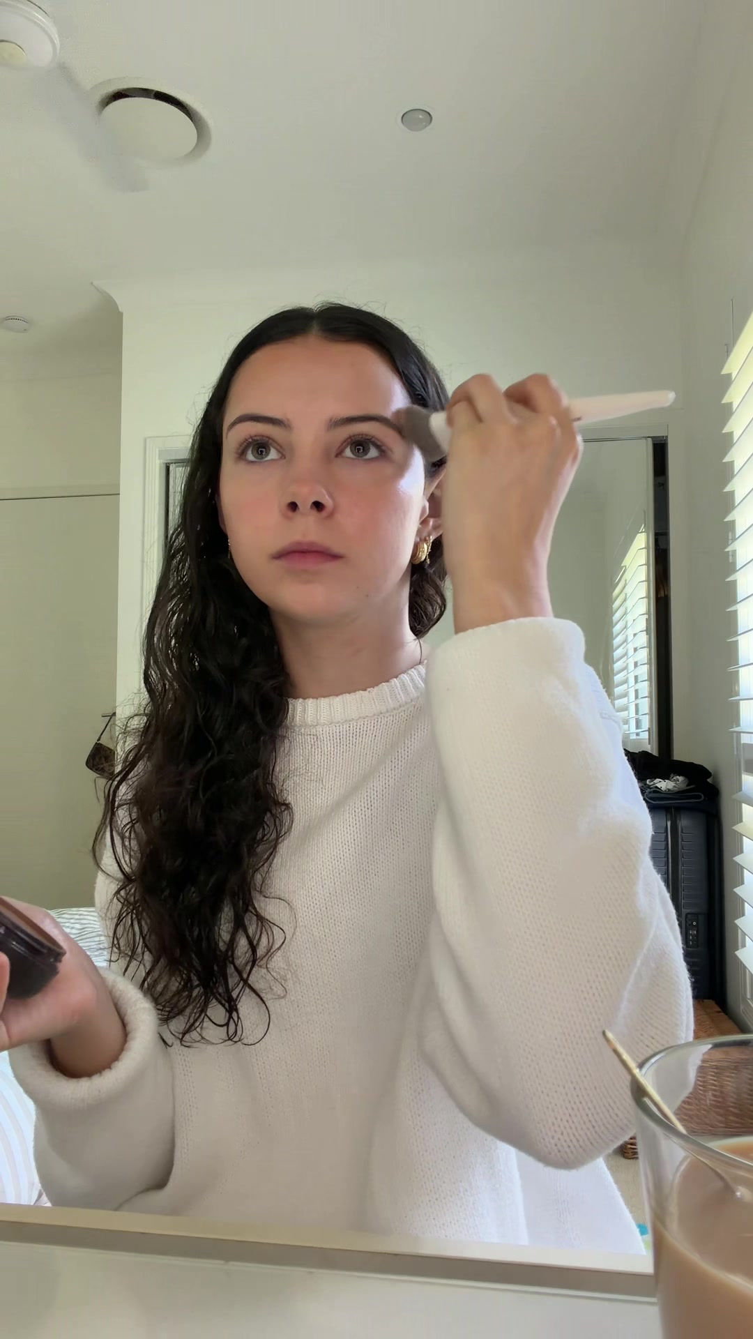 @Ava