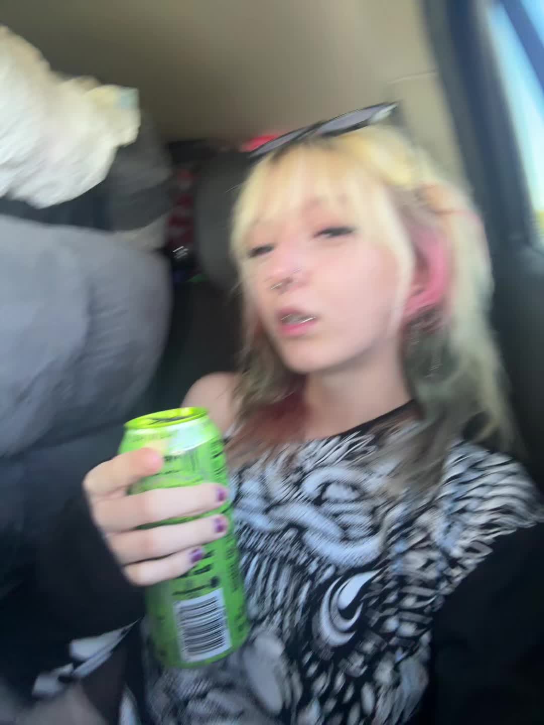 @Jello🪼