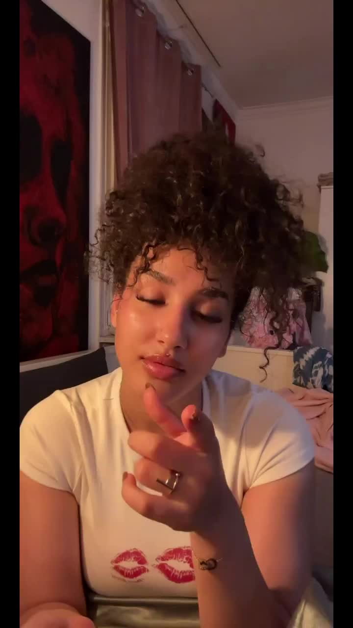 @Bebe