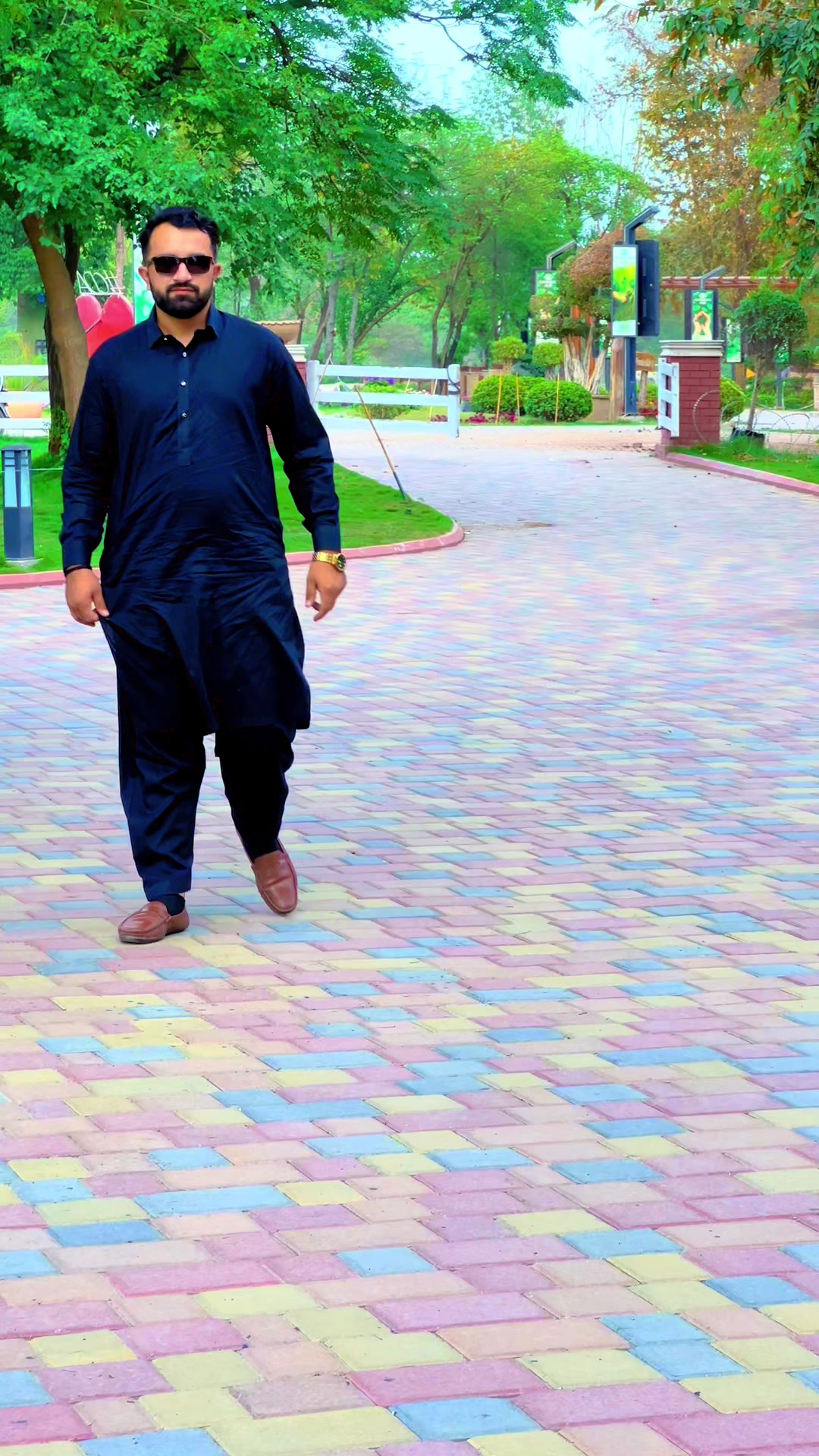 @👑Syed TaMour BukhaRii⚠️