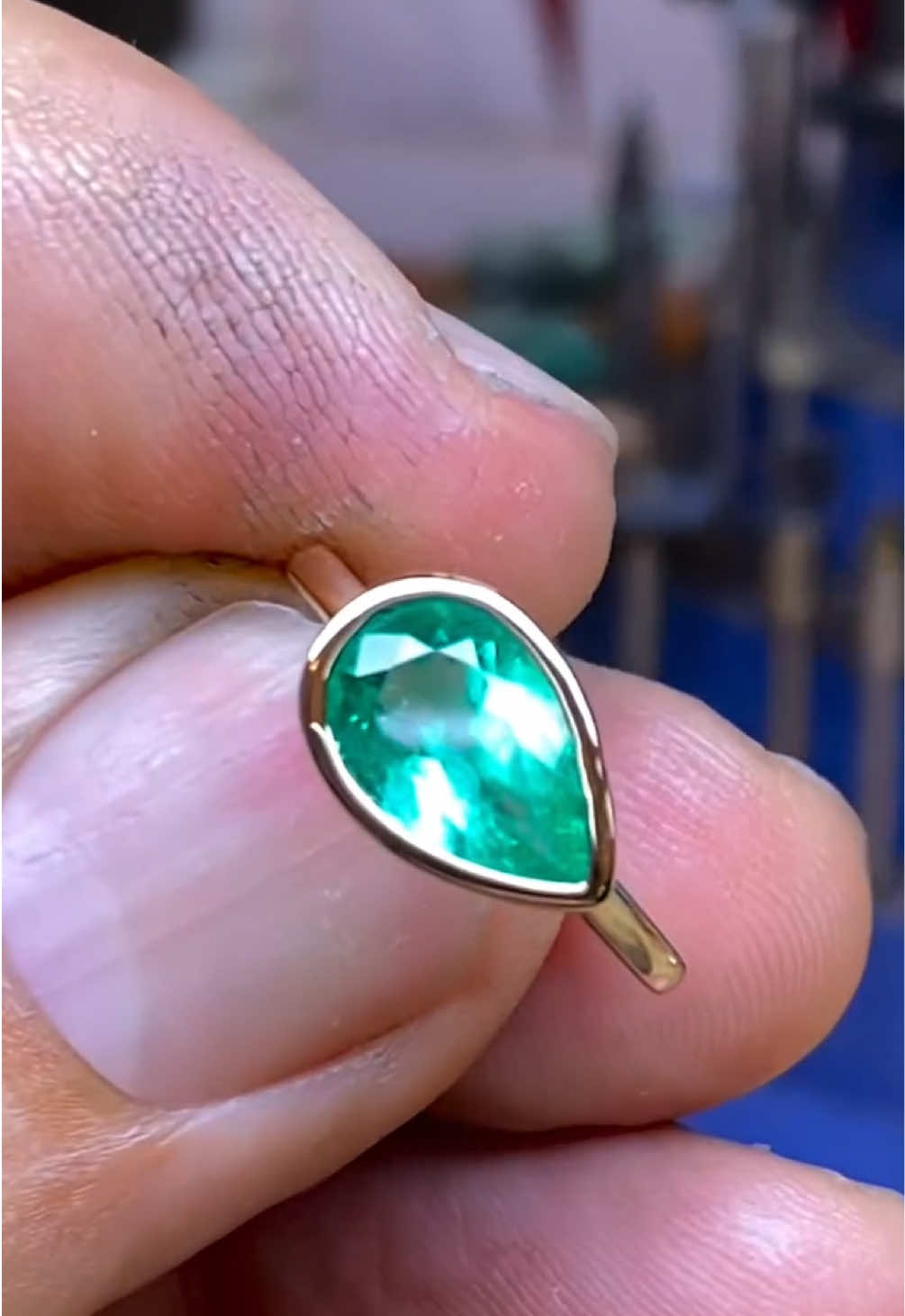 @JR Colombian Emerald