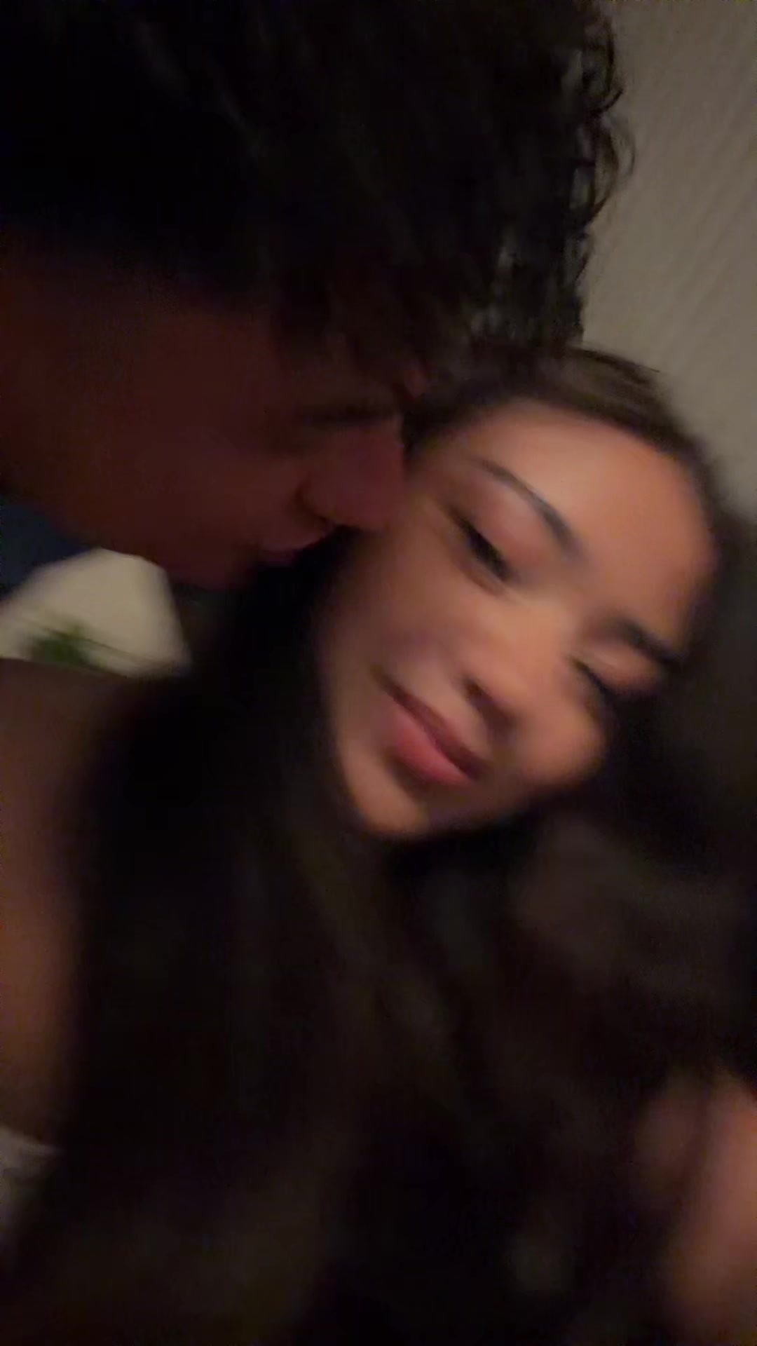 @leslye