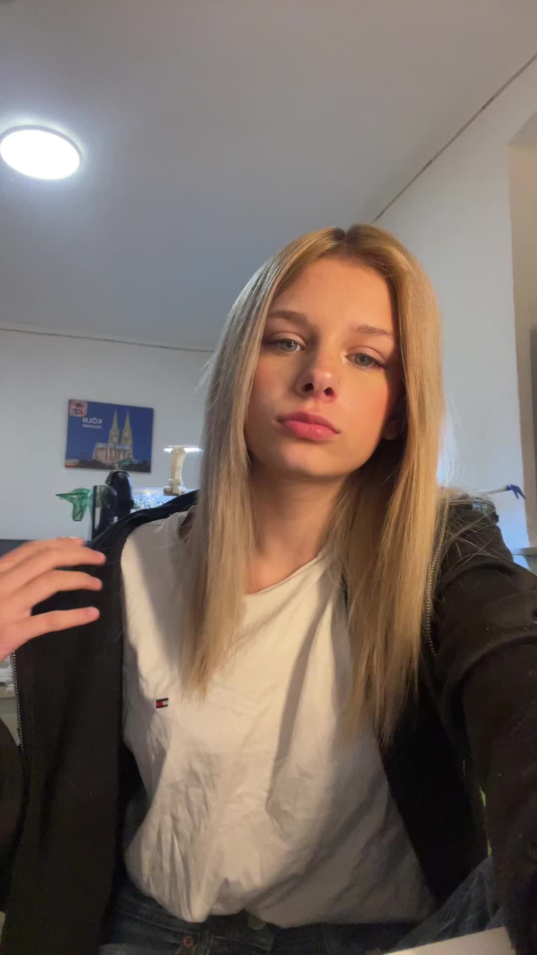 @Mariella✝️