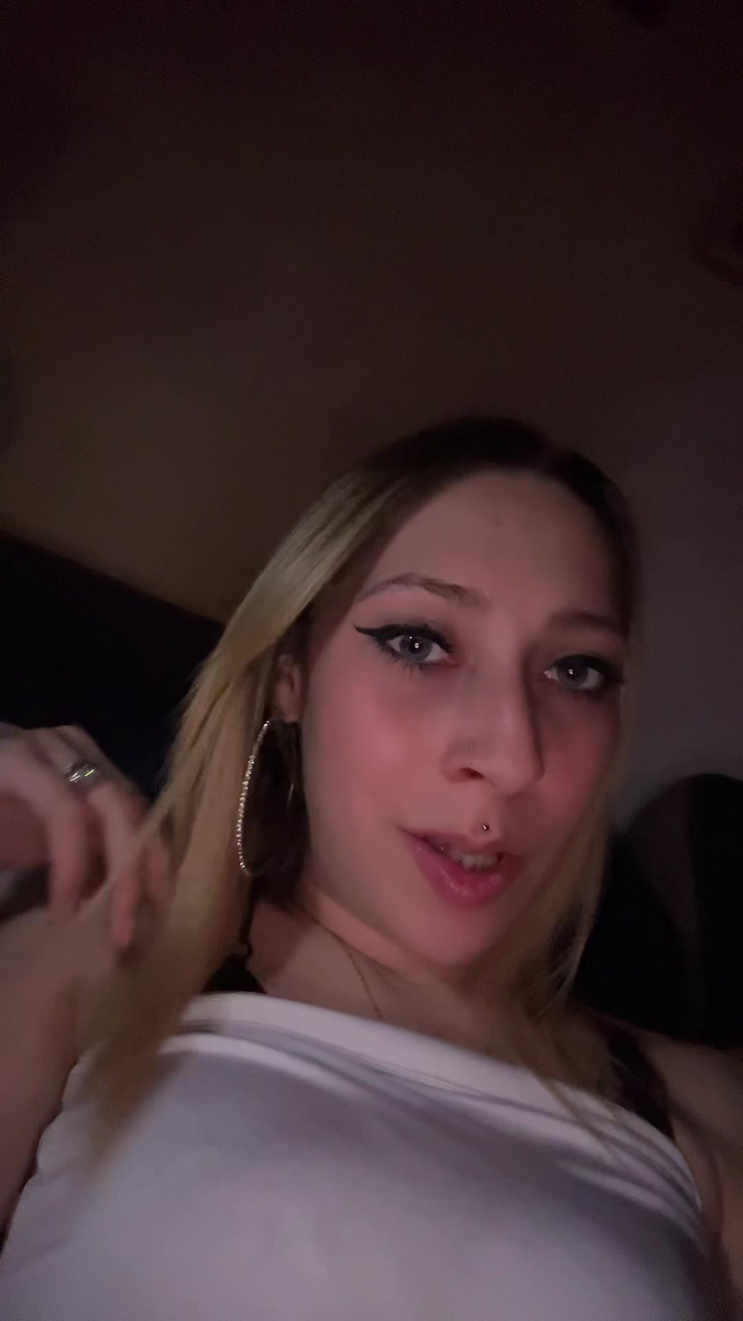 @Claudia🖤