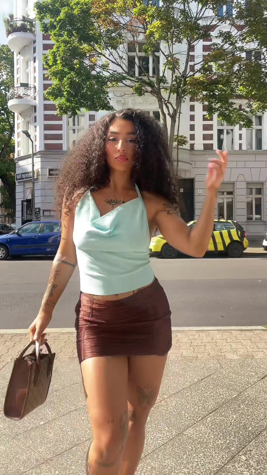 @aleynalolani