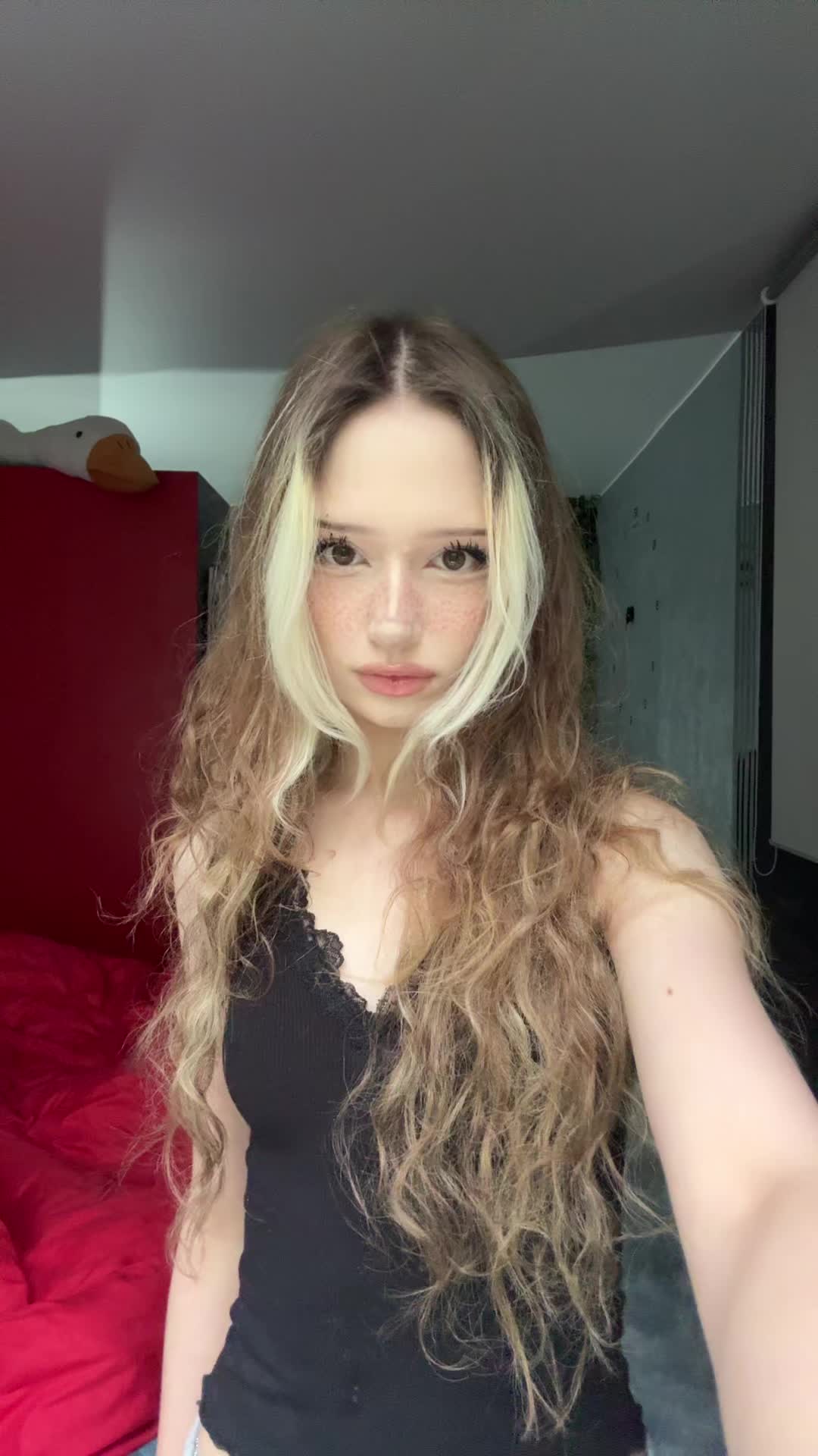 @Пчела