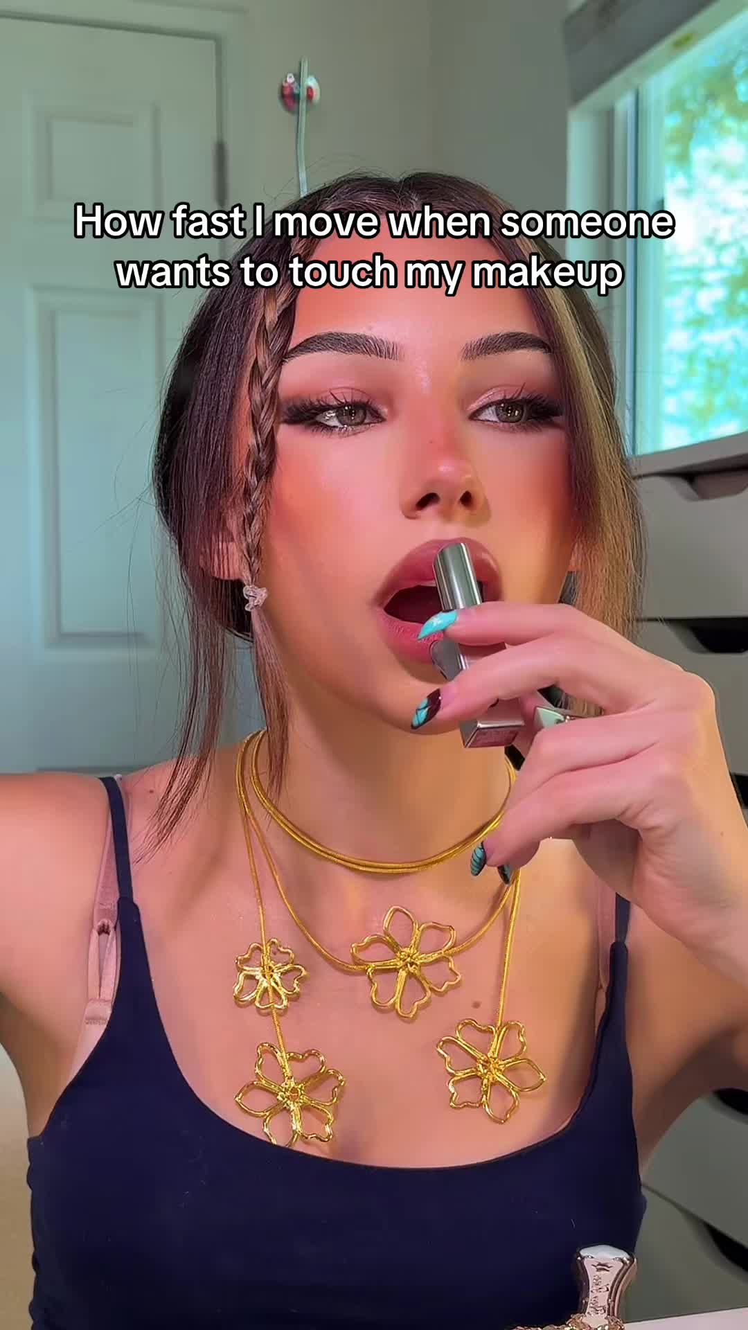 @lizzafterdark