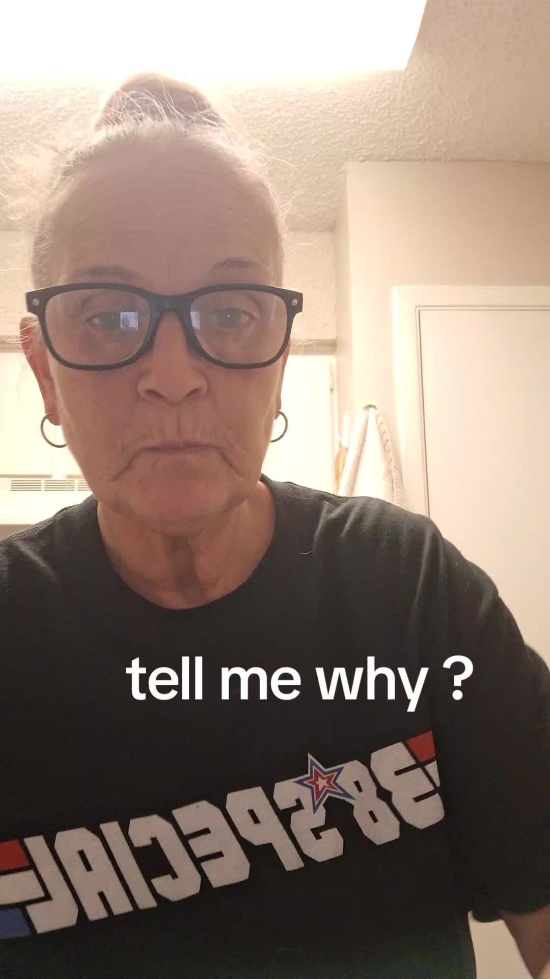 @granny at kitchen table 🎼🎵❌️
