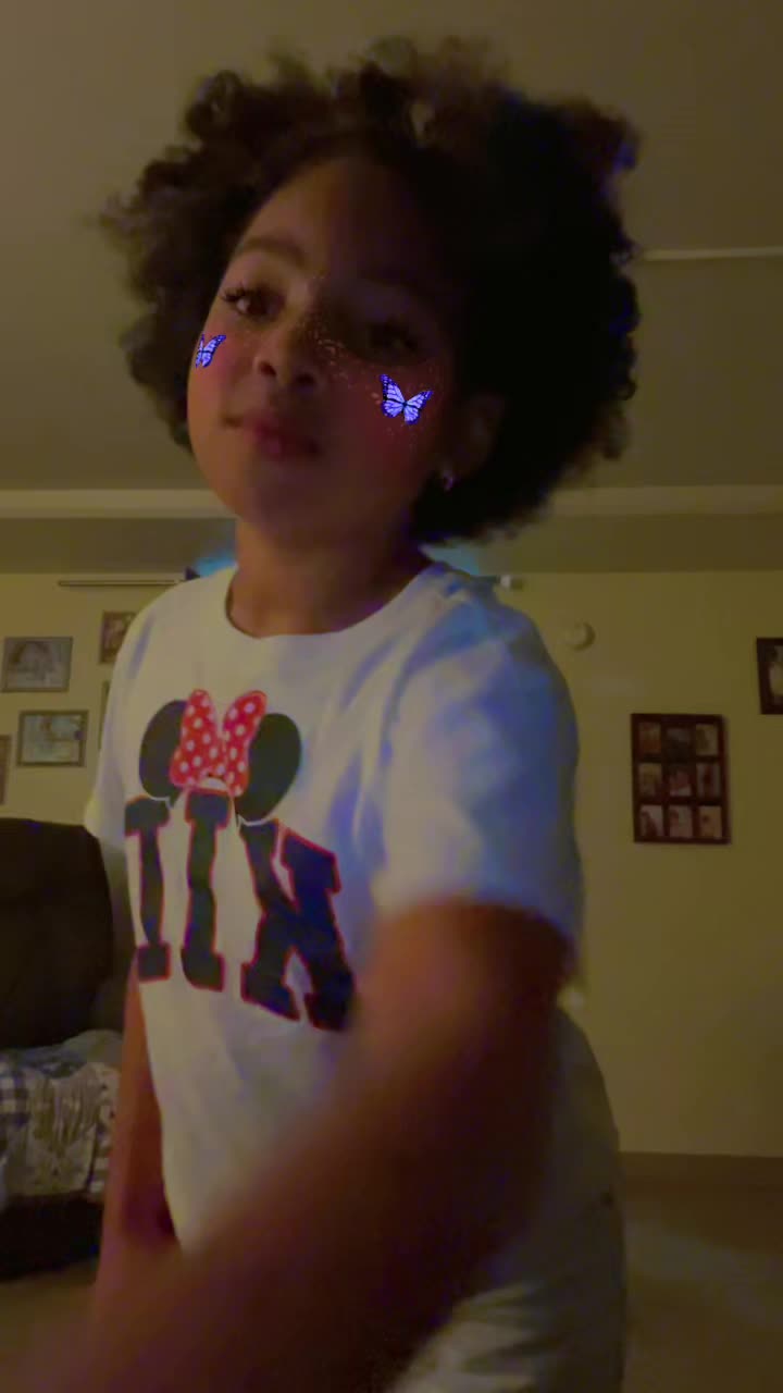 @Bella Diaz
