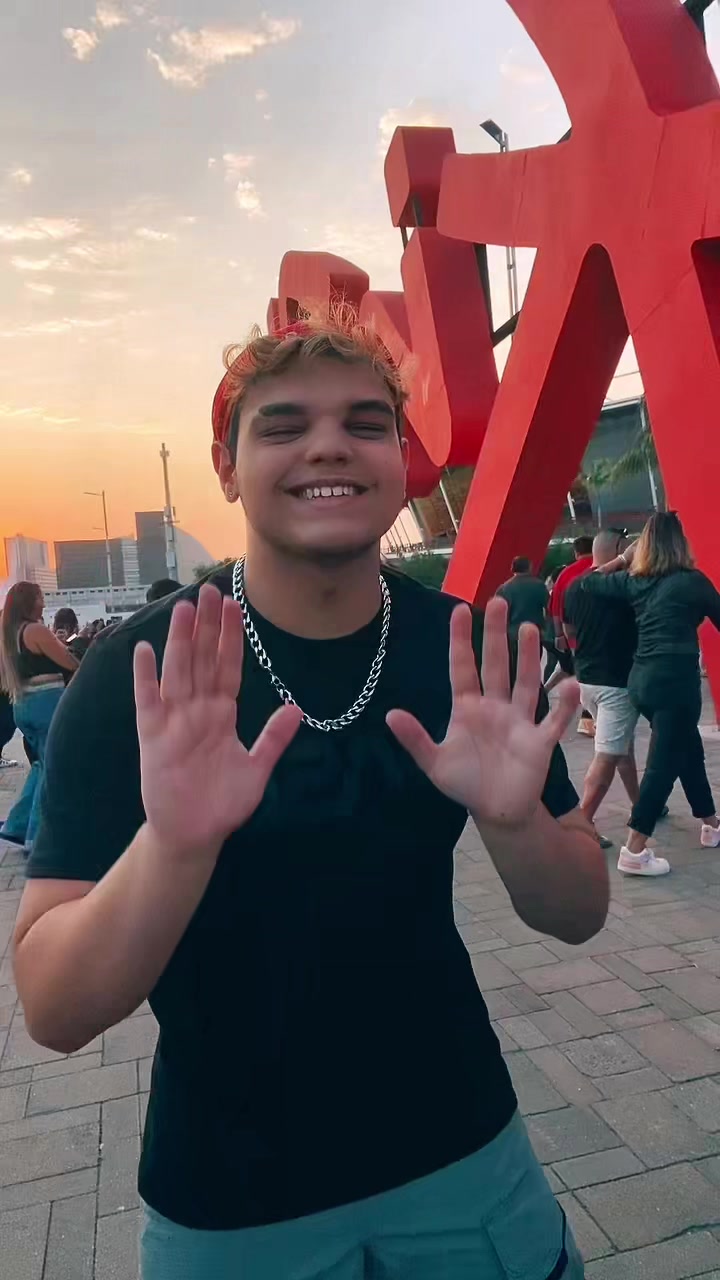 @felipebennett