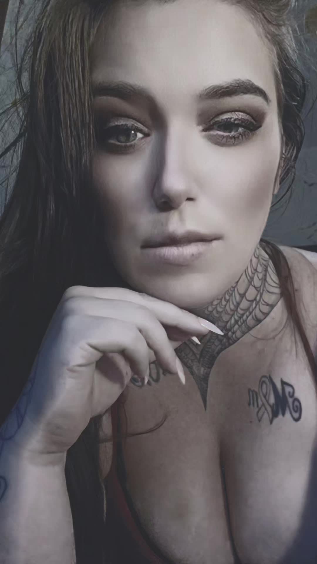 @💣Tatted_trainwreck💣
