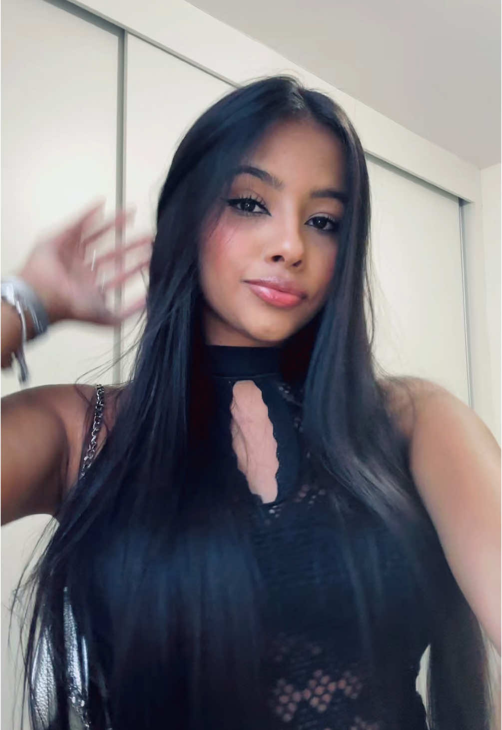 @𝐯𝐢