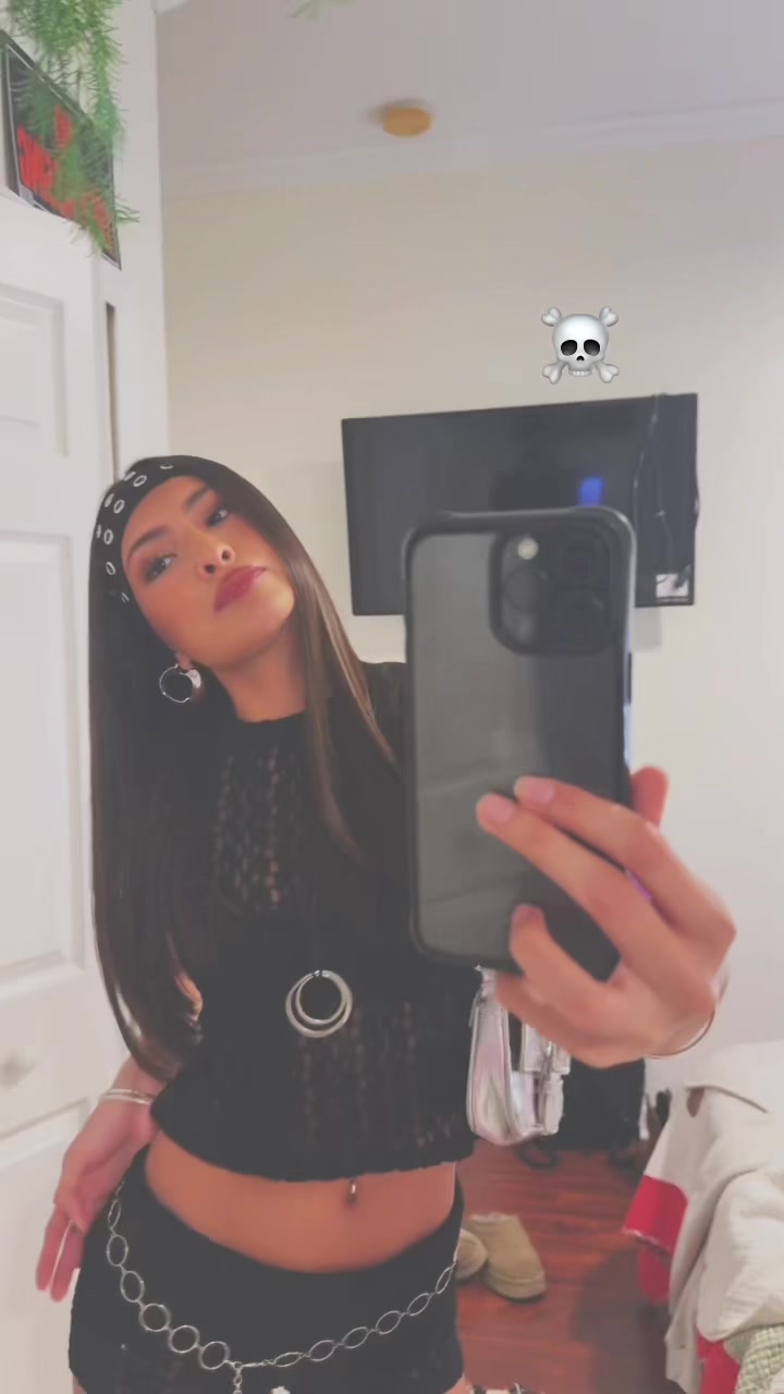 @laura