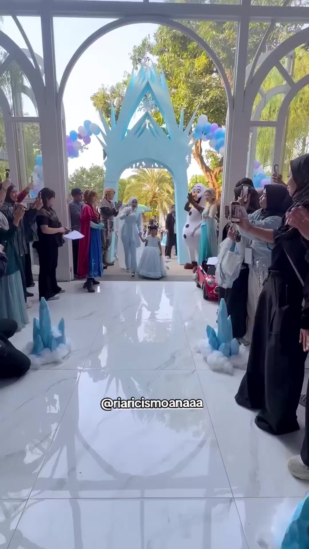 @riaricismoanaaa