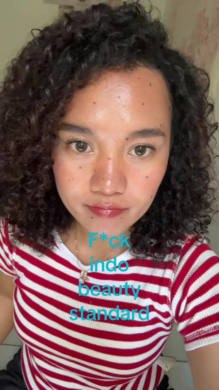 @veenique_