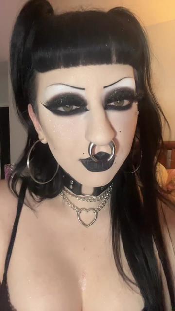 @Duvessa🔪🩸💋
