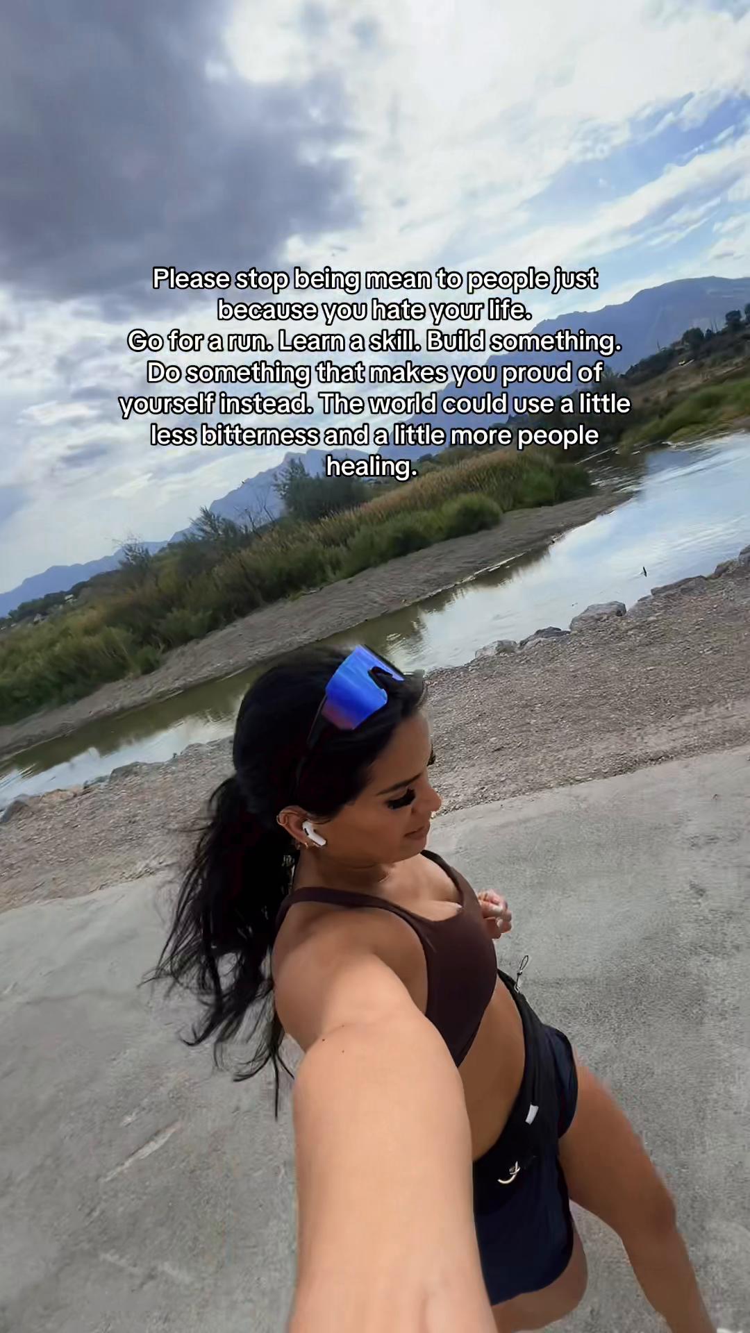 @dihanajones