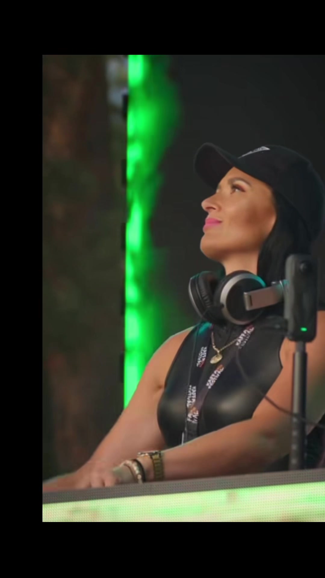@Lady4Sounds 🎧