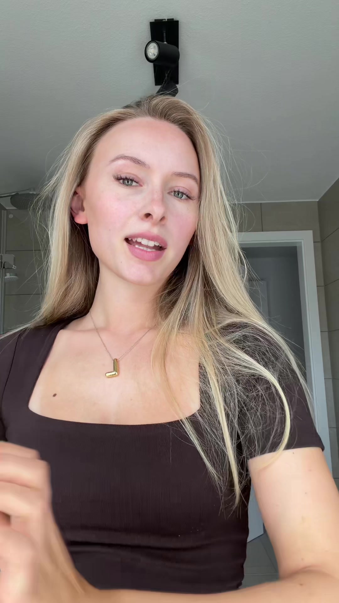 @laura