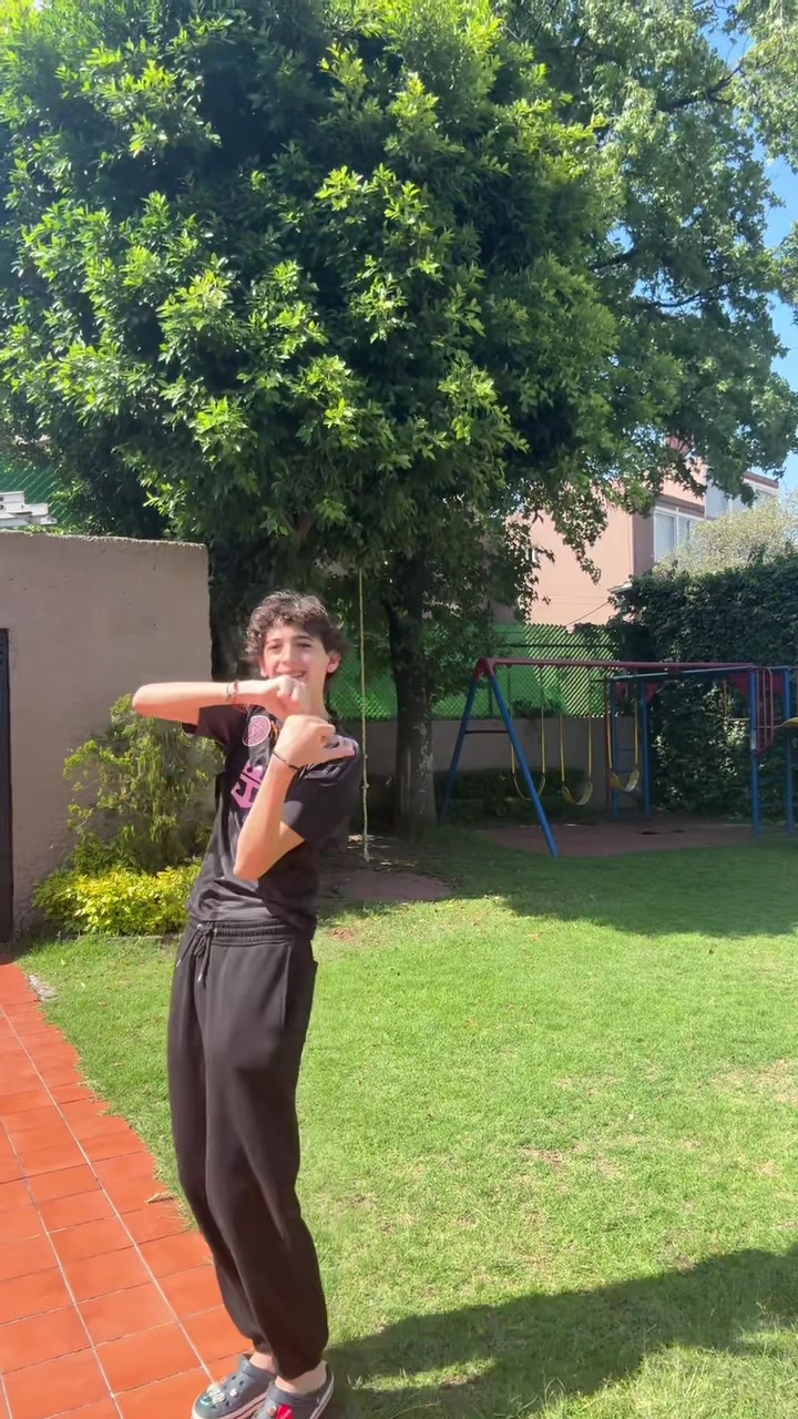 @nico_villagrana