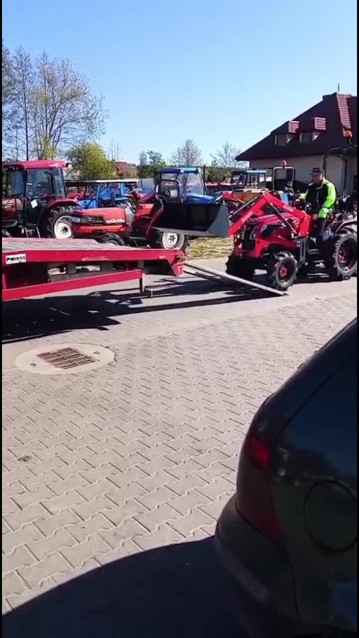 @BOSS SOLIS MINI-TRAKTORKI